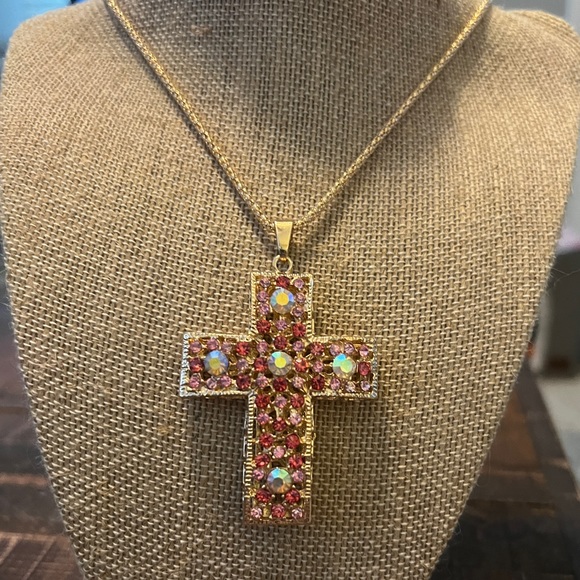Cross Necklace - Picture 1 of 3